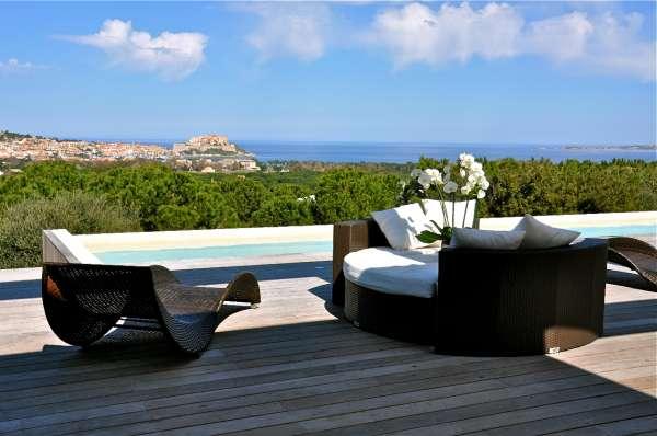 Luxuruous Contemporary House To Rent in Calvi !