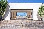 Architecturale villa Design contemporain dominant la baie de Calvi