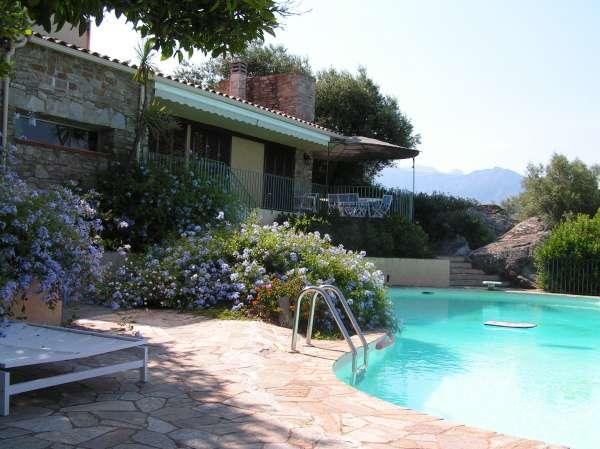 Villa de standing avec vue panoramique sur le golfe de Calvi